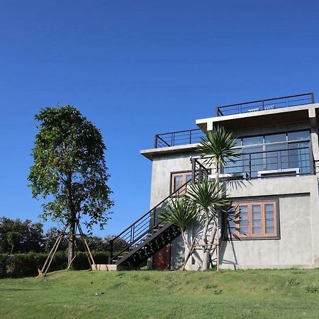 My Moon Loft Home Khaoyai โป่งตาลอง ภายนอก รูปภาพ